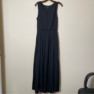Banana Republic Elegant Black Sleeveless Maxi Dress Size 6